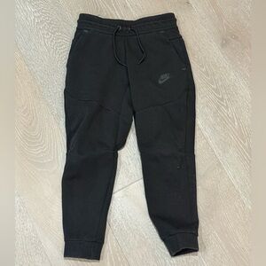 Nike Big Kids Tech Fleece Jogger Pant Black Small S